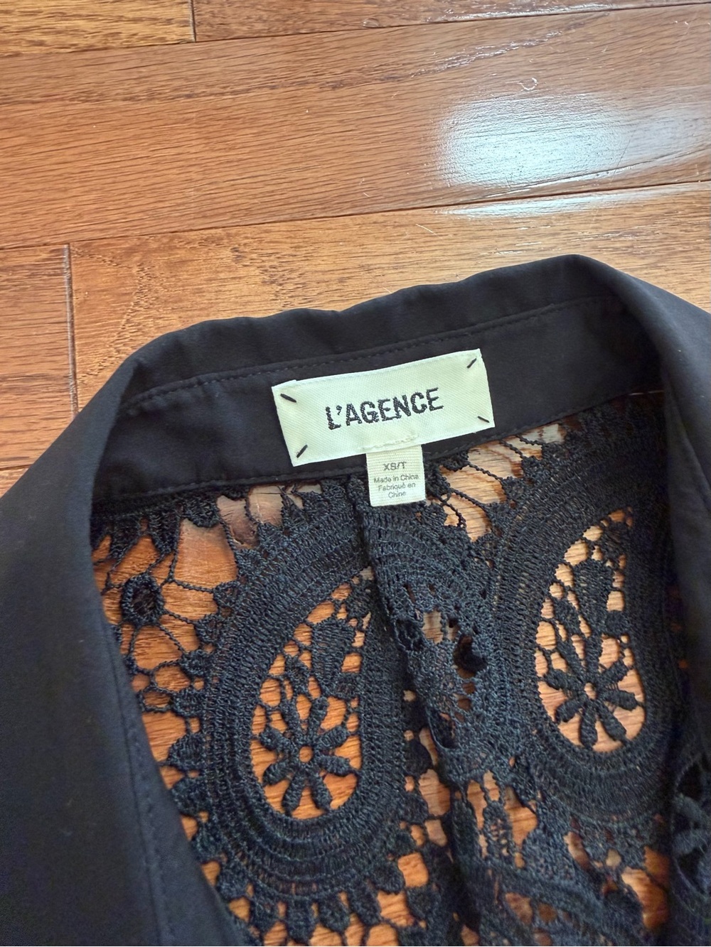 L’agence Black Lace Cropped Button-Up Blouse XS - Picture 6 of 6